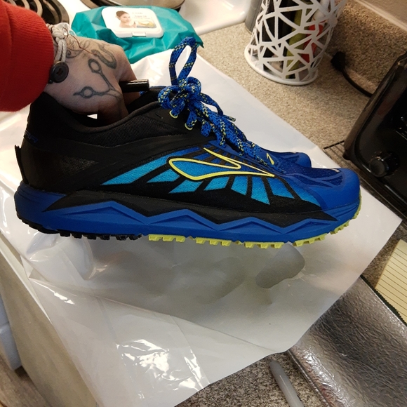 Brooks mens running shoes - Picture 5 of 6